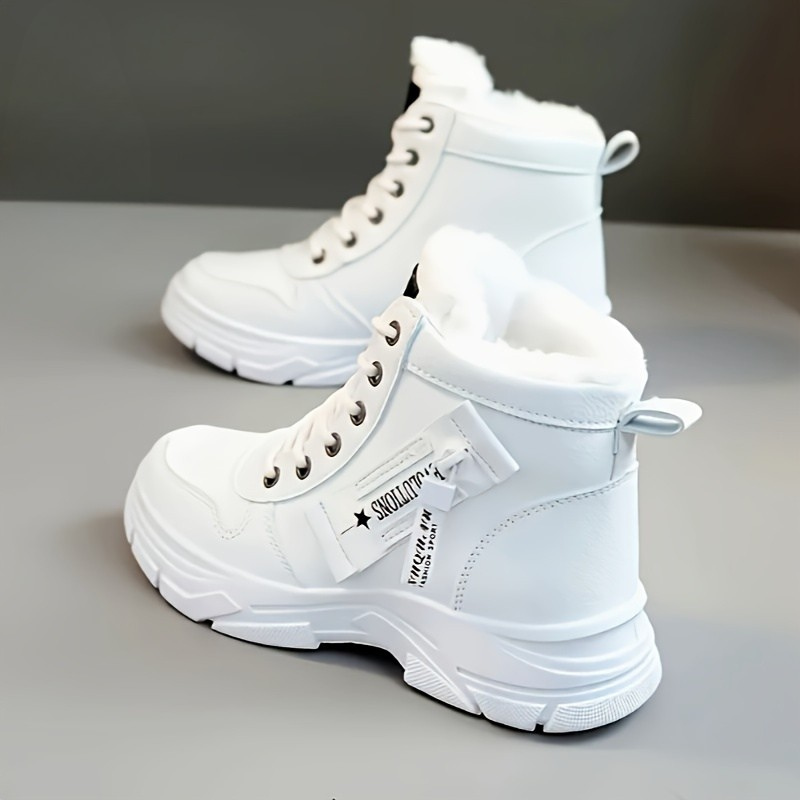 VICTORIA | VARMA SNÖRSTÖVLAR FÖR VINTERN