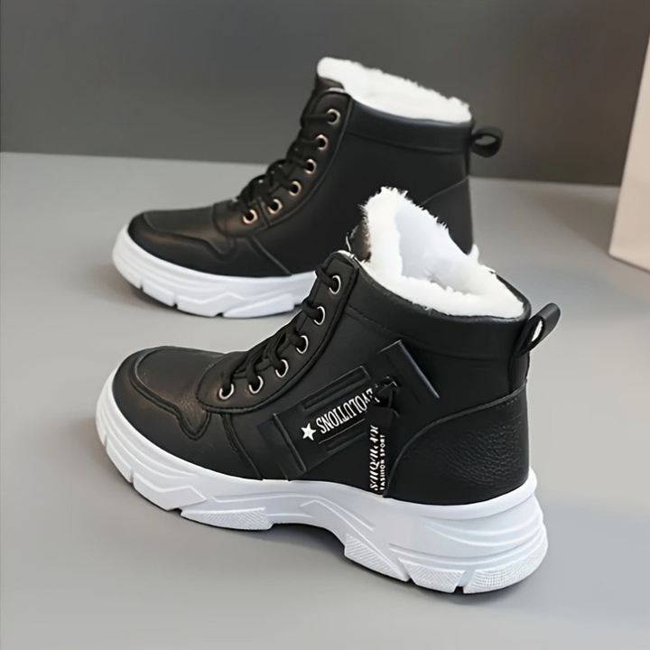 VICTORIA | VARMA SNÖRSTÖVLAR FÖR VINTERN