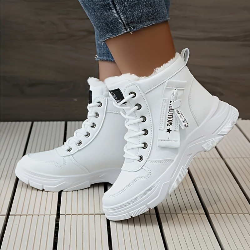 VICTORIA | VARMA SNÖRSTÖVLAR FÖR VINTERN